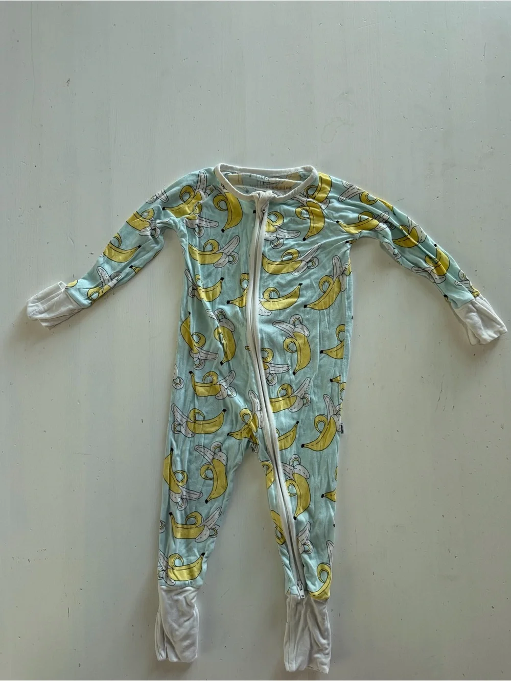 Little sleepies 3 zippy bundle size 6-12 months